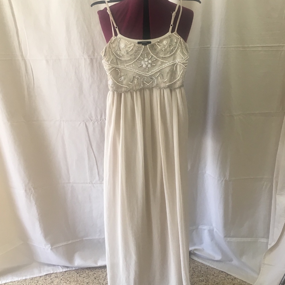 Sundress - Picture 2 of 4